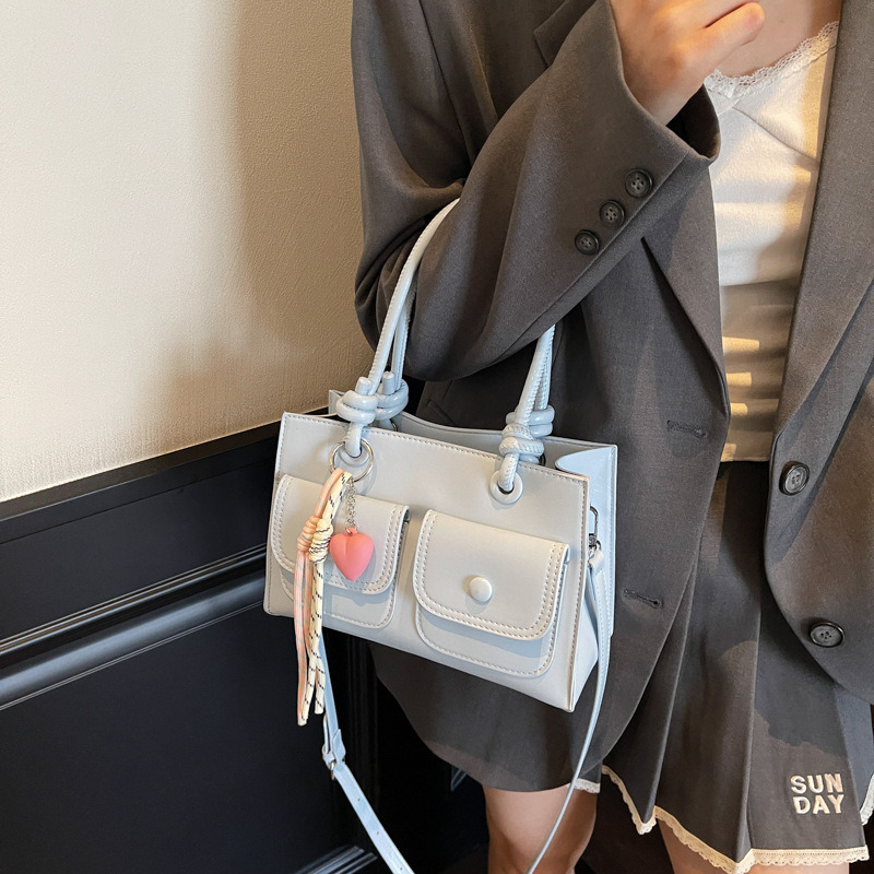 2025 autumn new women's handbag Korean version fashion trend shoulder bag bag niche design versatile simple handbag designer bag