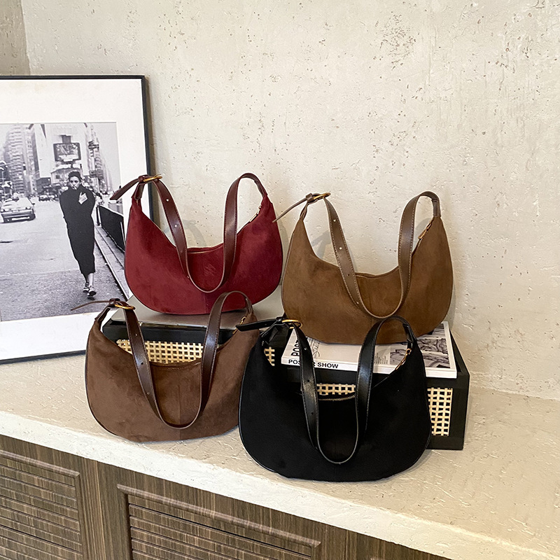 Free shipping designer Dumpling Bag Korean Niche Design Matte Crossbody Bag Women Commuter Bag Retro High-end Feel Shoulder Bag Underarm Bag