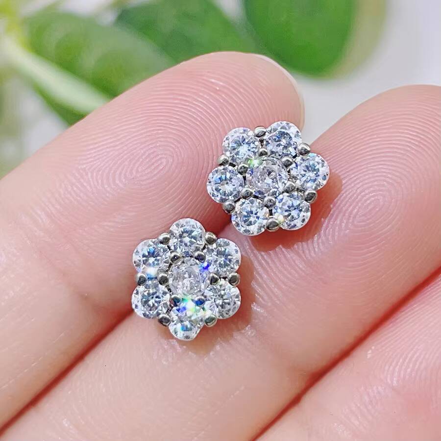 Hot Selling Gold Plated Jewelry Studs Setting Iced Out Round Cubic Zirconia Dainty Flower Stud Earring for Women Man