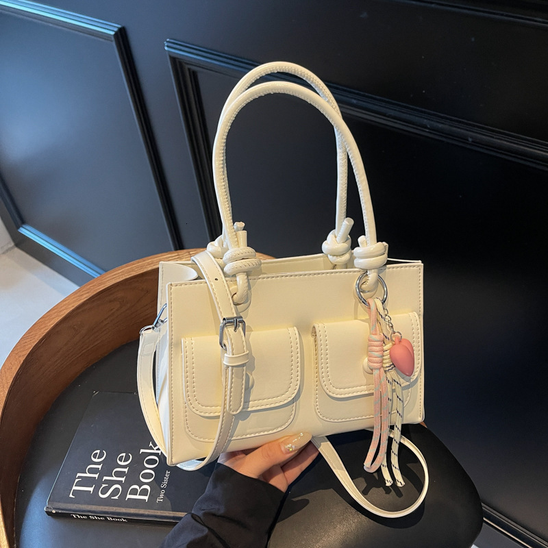 2025 autumn new women's handbag Korean version fashion trend shoulder bag bag niche design versatile simple handbag designer bag