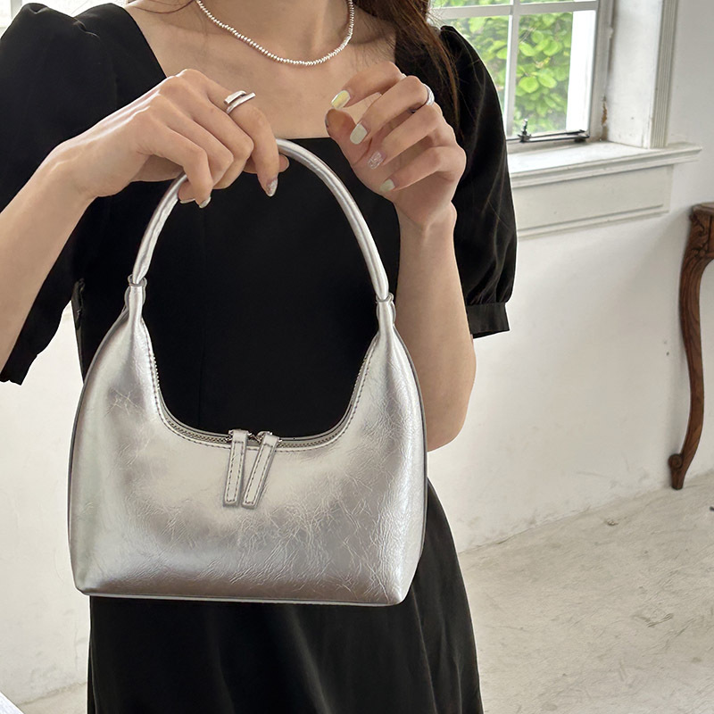 New Moon Women's Underarm Bag 2025 New Versatile Designer French Single Shoulder Handbag