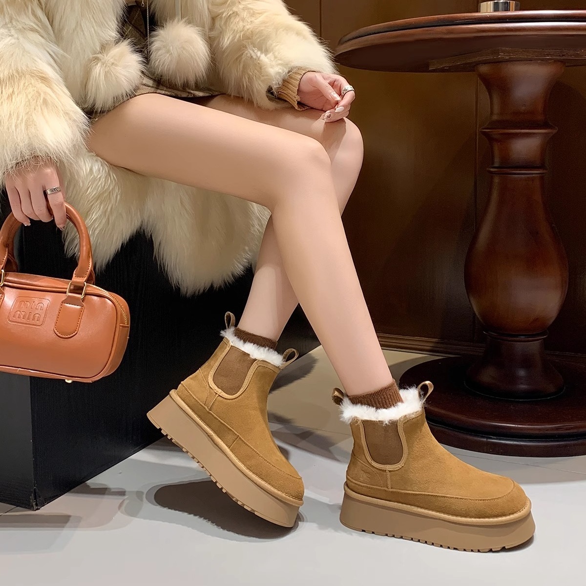 Free shipping Designer Boots Snow boots for women in winter thickened with fleece for warmth anti slip thick soled cotton boots