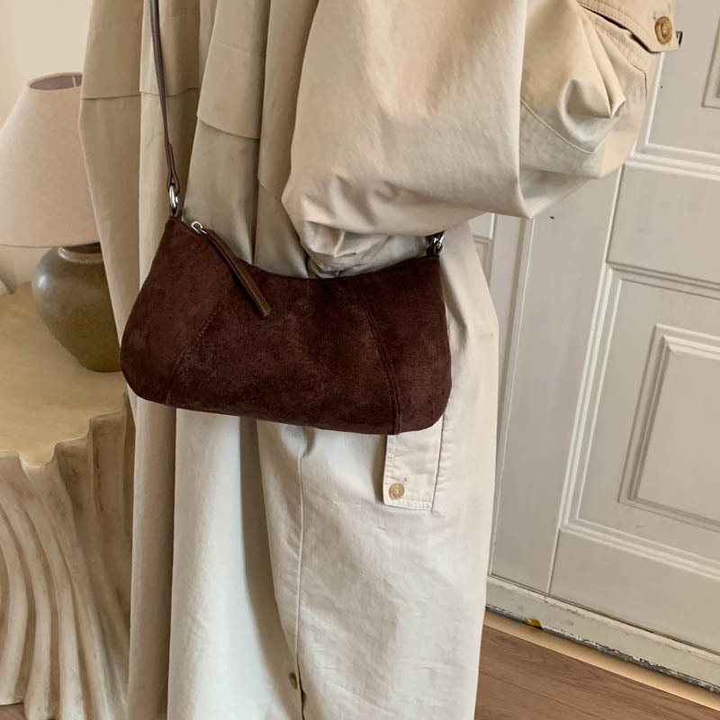 Free shipping designer Vintage Niche High-End Matte Dumpling Bag New French Style Shoulder Bag Crossbody Bag Versatile Commuter Bag Horn Bag