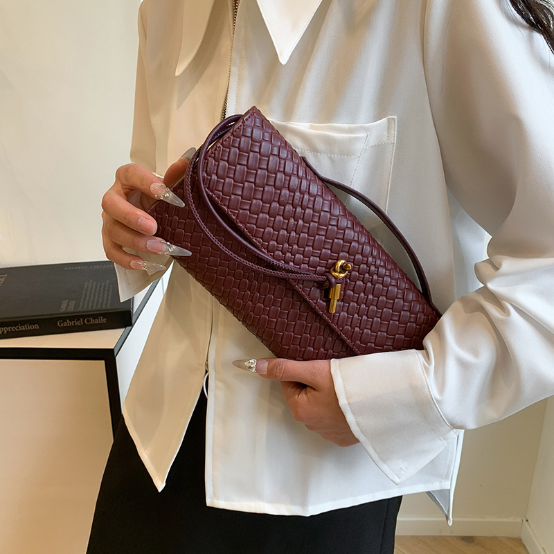 2025 autumn new niche design woven bag light luxury elegant grand organ rectangular bag fashionable women's shoulder bag designer bag