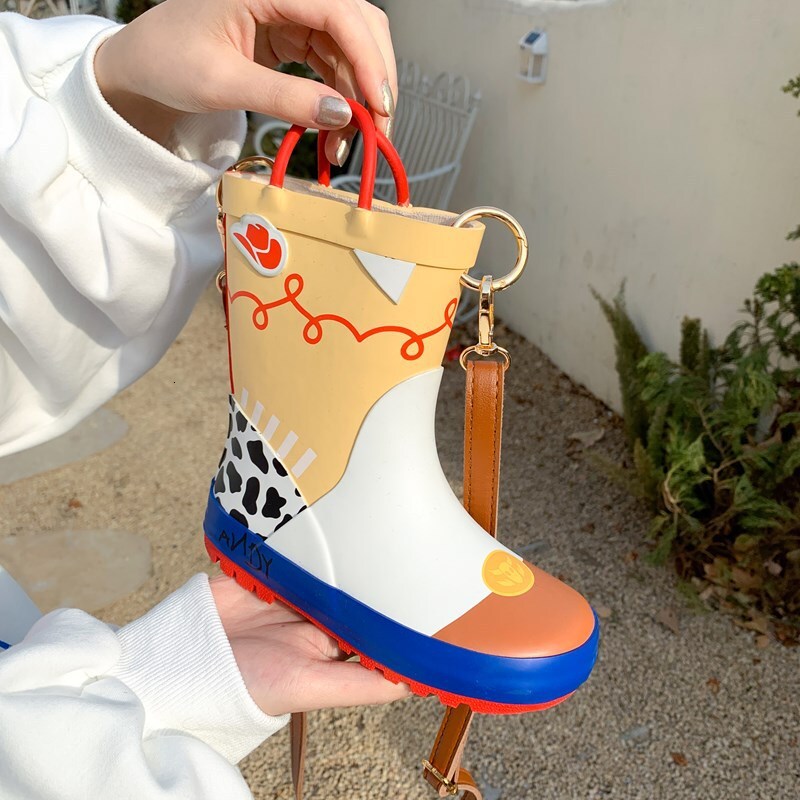 2025 Autumn New Japanese Creative Personality Style Cartoon Niche Design Versatile Trendy Fashion Women's Shoulder Bag bag Designer Bag