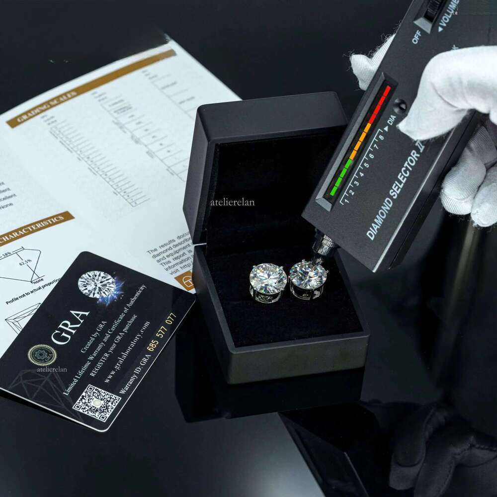 Iced Out Sier Moissanite Earrings 15mm 8mm 6.5mm Available Screw Back Dia Ear Stud with GRA Certificate
