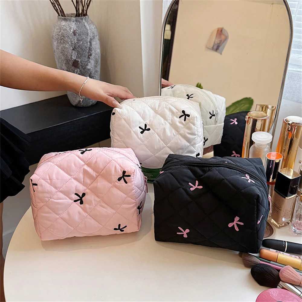 Ladies Bow Makeup Bag for Women Embroidered Bowknot Travel Cosmetic Bags Large Capacity Handheld Makeup Toiletry Storage BagXJ250910