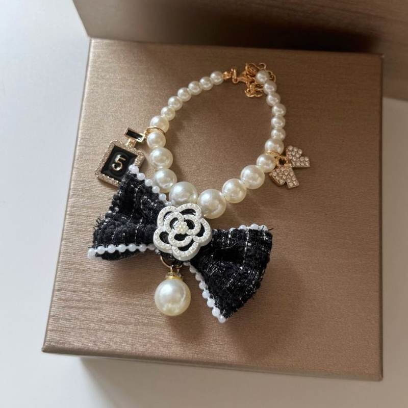 Luxury Dog Pearl Necklace Fancy Pearls Jewelry with Big Bows Charm Cute Wedding Collar Girl Costume Outfits Accessories for Small Dogs Puppy Cat E13