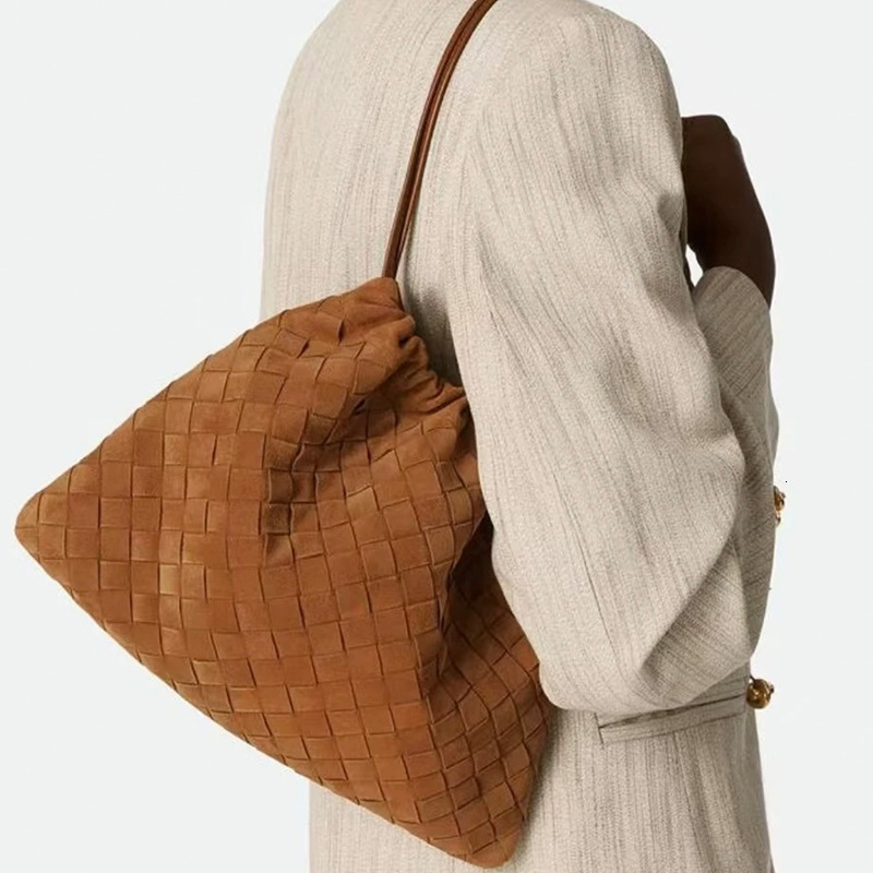 New suede woven handbag 2025 designer fashionable drawstring bag multifunctional large capacity shoulder bag