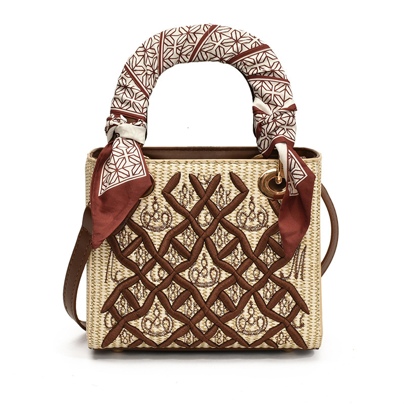 2025 autumn new European and American embroidery style niche design light luxury trend elegant fashion women's shoulder bag designer bag