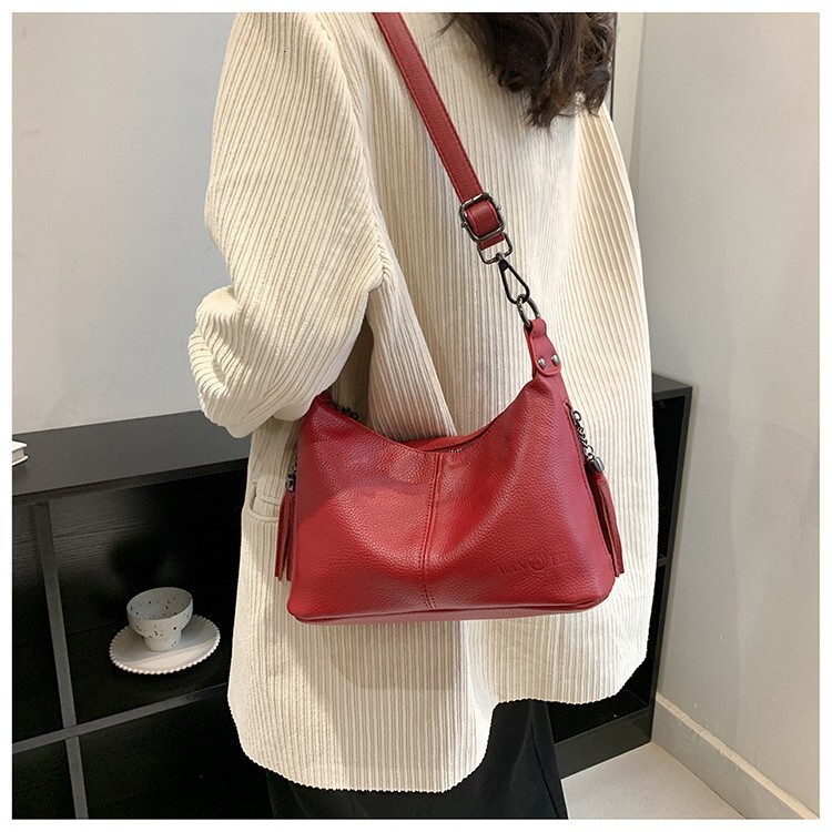 Free shipping designer Hot-Selling Underarm Bag Top Layer Cowhide Elegant Retro Versatile Shoulder Bag Women Fashion Shoulder Bag Crossbody Bag Trendy