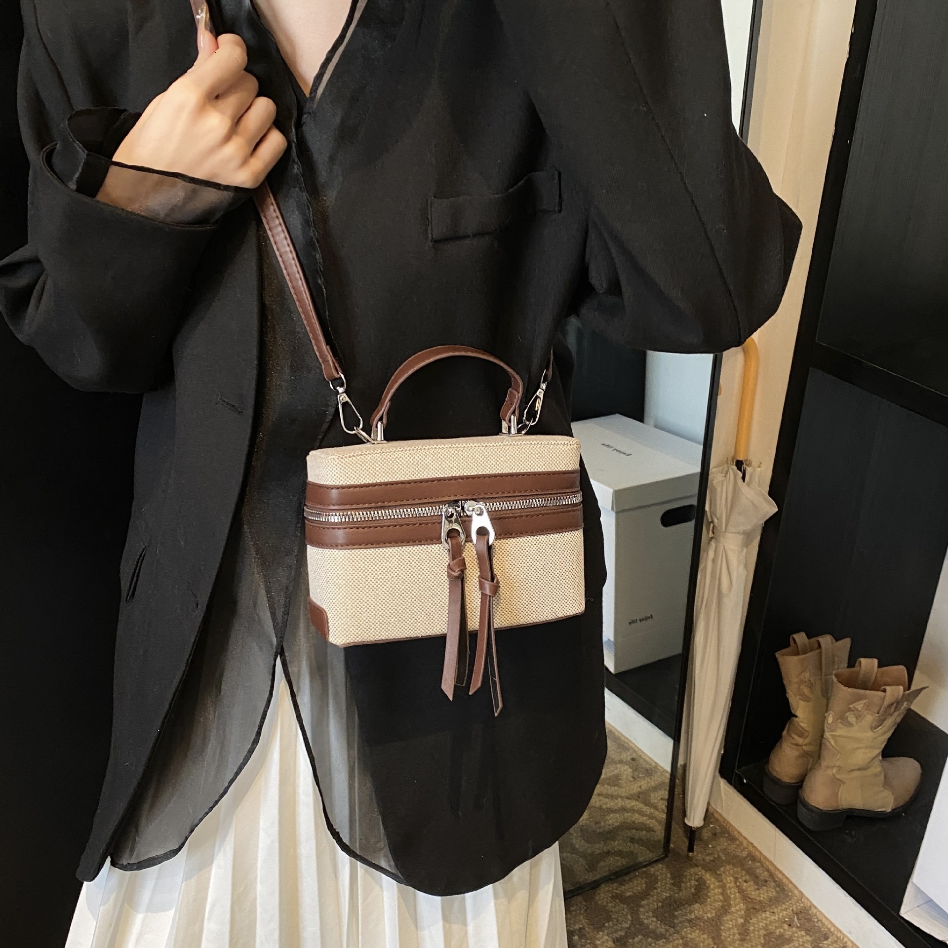 Spring Summer New Trend Luxury Designer Bag Bag High End Free Shipping Woven Color Block Box Bag Versatile Handbag Shoulder Crossbody Women S Bag