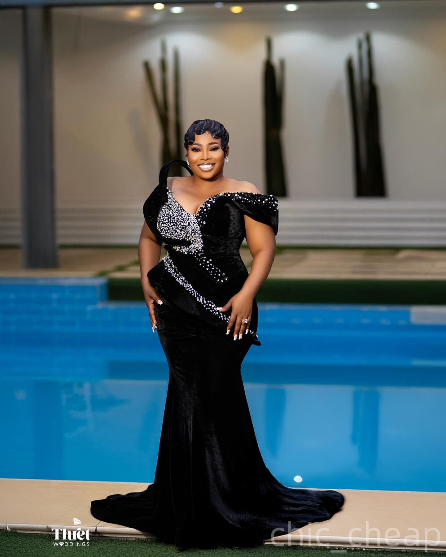 Mermaid Black Prom Dresses 2025 Beaded Crystals V-neck Velvet Evening Formal Party Second Birthday Engagement Gowns Plus Size Dress For Special Occasi