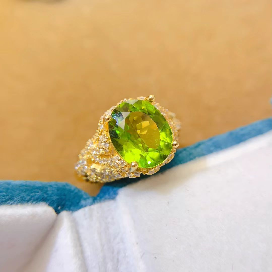 Luxury 925 silver gemstone ring natural peridot ring 9mm*11mm 4ct VVS grade genuine peridot silver jewelry