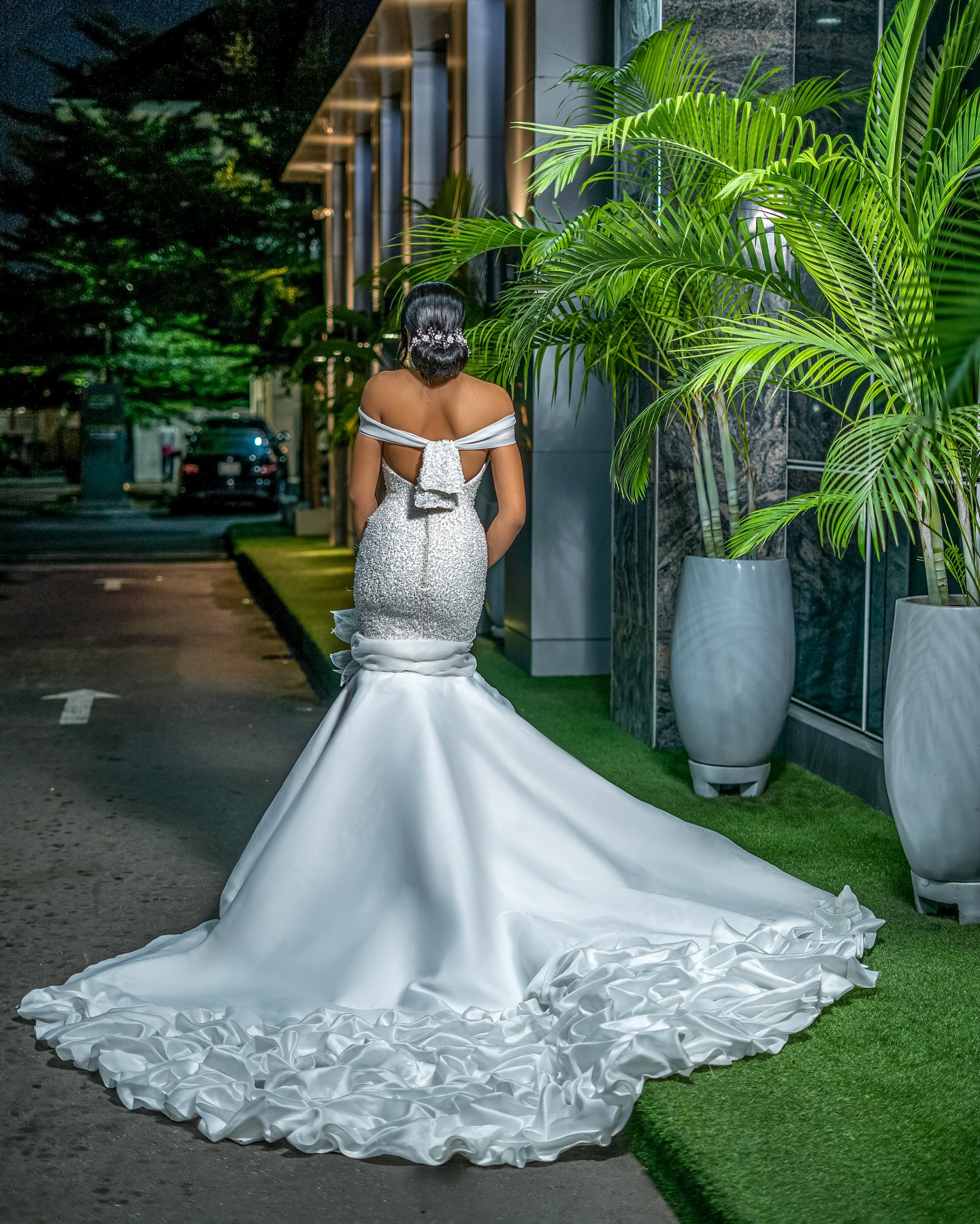 Exquisite Mermaid Wedding Dress Sequins 3D Flower Backless Bridal Gowns Off Shoulder Sleeveless Sweep Train Dresses Custom Made vestidos de novia