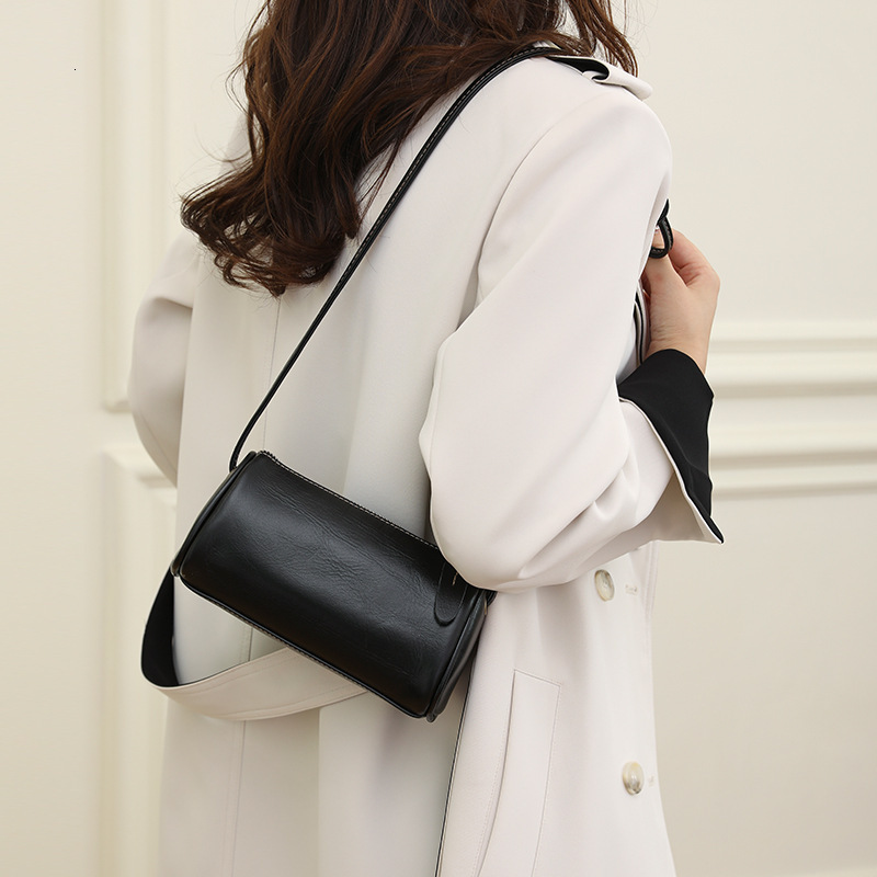 Free shipping designer Women New Genuine Leather Bag Solid Color Vintage Phone Bag Shoulder Bag Crossbody Bag Women Vintage Pillow Small Bag