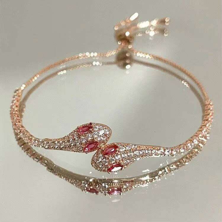 High Quality Icy Blue Sier/Brass Moissanite Serpent Bracelet with Pull-on Design Exuding and Sophistication