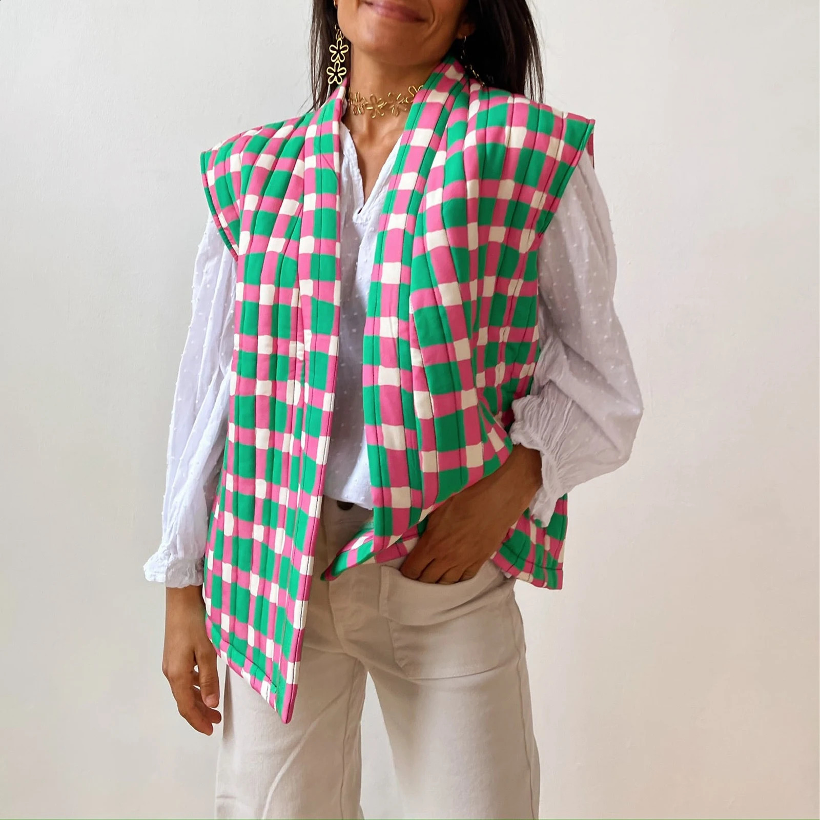 Gaono Womens Cropped Floral Quilted Puffer Vest Padded Sleeveless V Neck Open Front Ditsy Printed Lightweight Gilet Outwear 250823