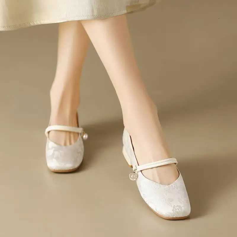 Fashion Versatile Women Shoes Spring Low Heeled Leather Shoe Thick Soles Anti Slip Mary Jane Shoes Comfor Womens Single Shoe W250910