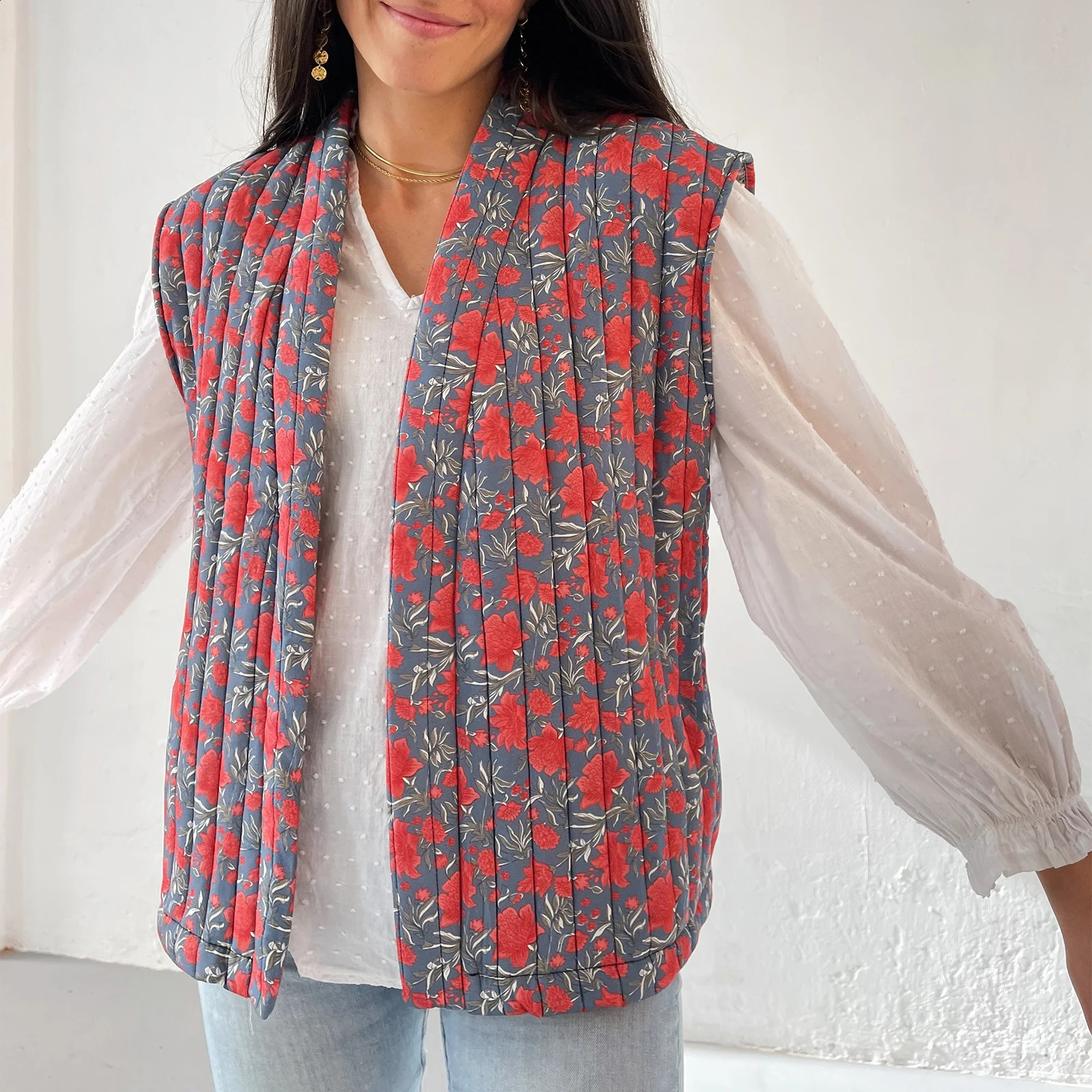 Gaono Womens Cropped Floral Quilted Puffer Vest Padded Sleeveless V Neck Open Front Ditsy Printed Lightweight Gilet Outwear 250823