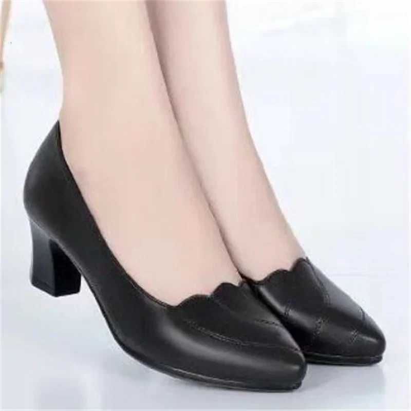 Spring Autumn High Heels for Women British Ladies Shoes SlipOn Pumps Fashion Block Heel Loafers Breathable 2024 W250910