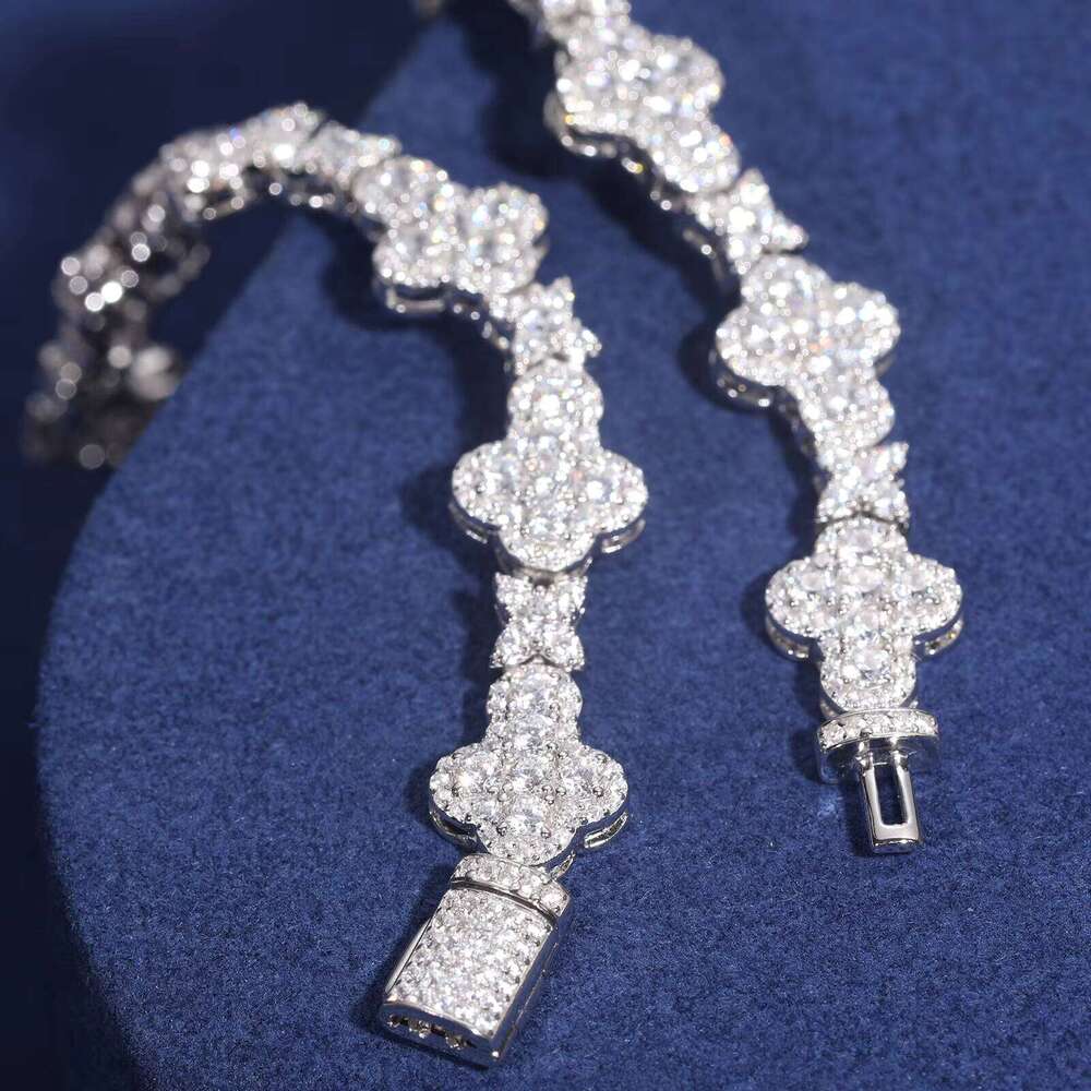 Versatile Mens Fashion White Gold 10mm Sterling Sier VVS Moissanite Dia Iced Out Star Cross Link Bracelet