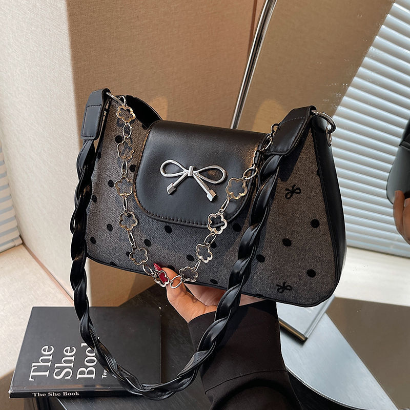 This Year S Trendy Baguette Bag For Designer Bag Luxury Bag Women New Free Shipping Fashionable Shoulder Underarm Bag Ins Niche Versatile Shoulder Bag