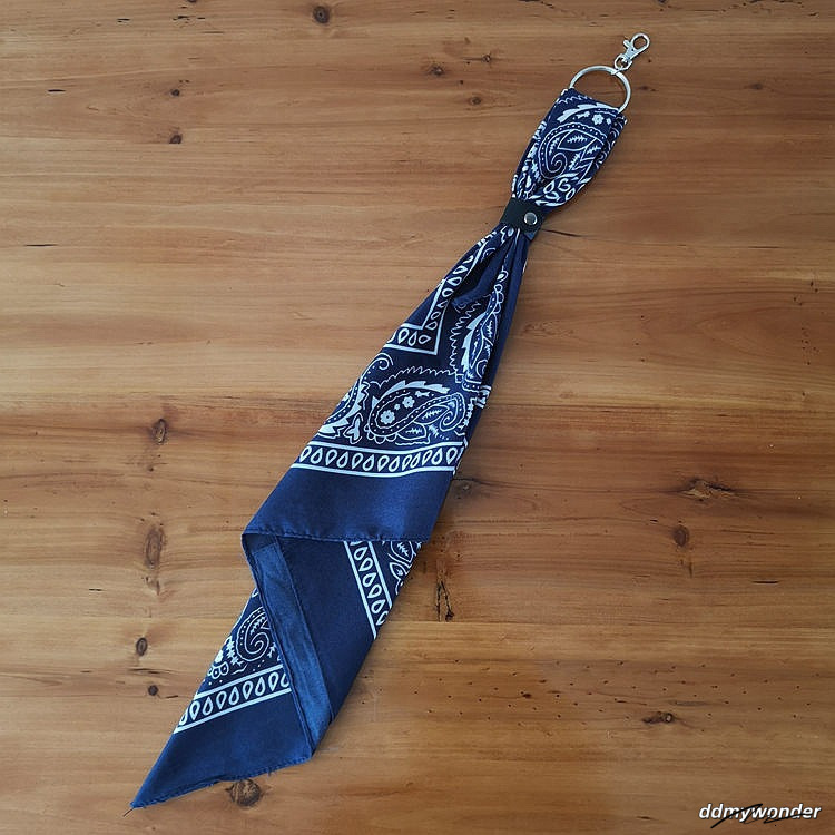 Trendy Keychain With Paisley Bandana Ribbon - Hip Hop Streetwear Style For Jeans And Pants