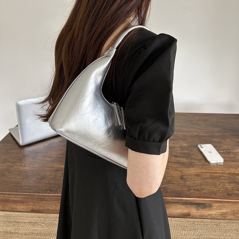 New Moon Women's Underarm Bag 2025 New Versatile Designer French Single Shoulder Handbag