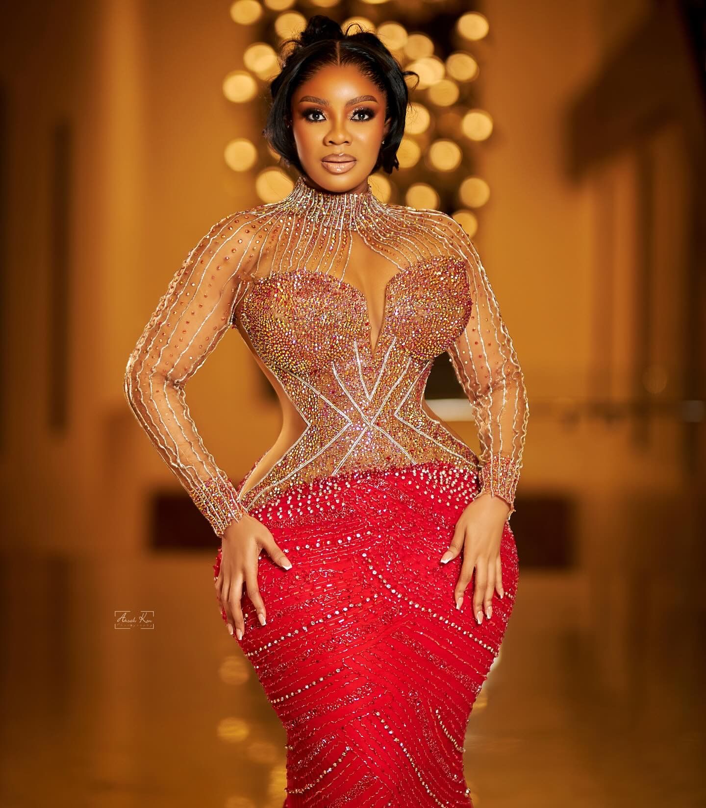 Elegant Red Mermaid Prom Dress with Beaded Crystal Details, Formal Evening Gown for Special Occasions