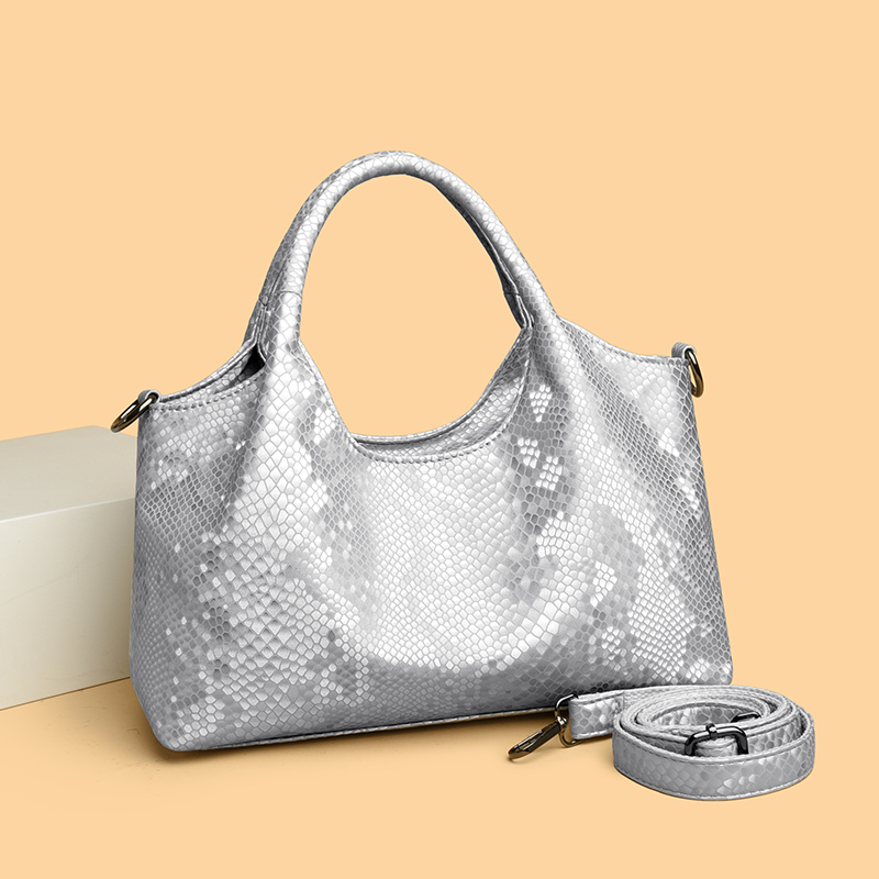 Chic Women's Elegant Bag - Luxury Design & Durable Material