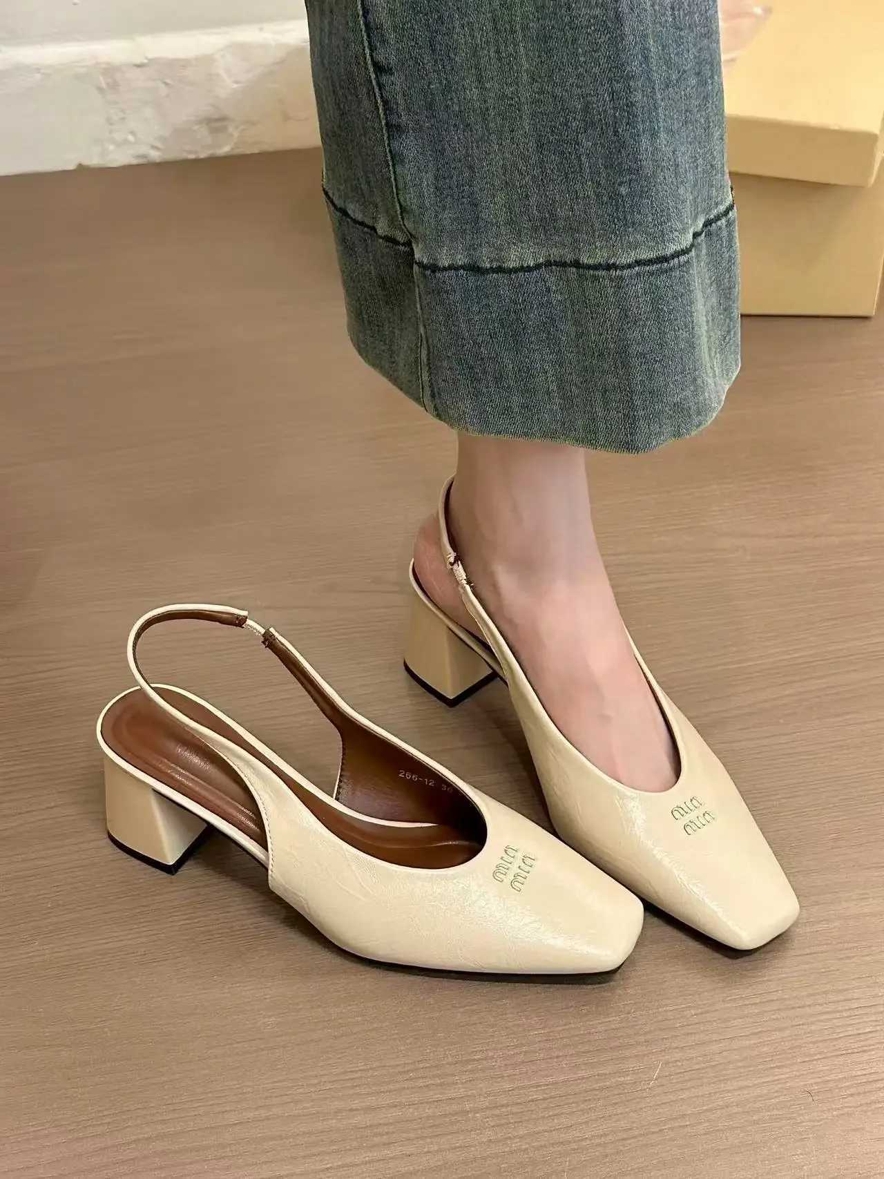 Luxury Designer Fashionable Elegant Versatile Womens Sandals New Summer Style Patent Leather Mary Jane Shoes Shallow High Heel W250910