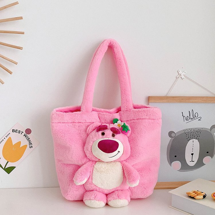 Winter New Large Designer Bag Capacity Luxury Bag Cute Pineapple Pooh Sweet Girls Free Shipping Shoulder Bag Street Versatile Plush Women S Bag