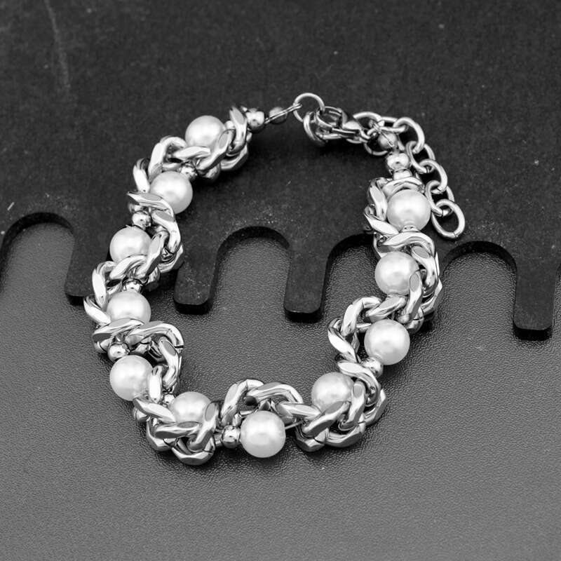 Heavy Craft Titanium Steel Wrapped Pearl Necklace Niche Light High-end Sense Neck Personalized Collarbone Chain Accessories Bracelet