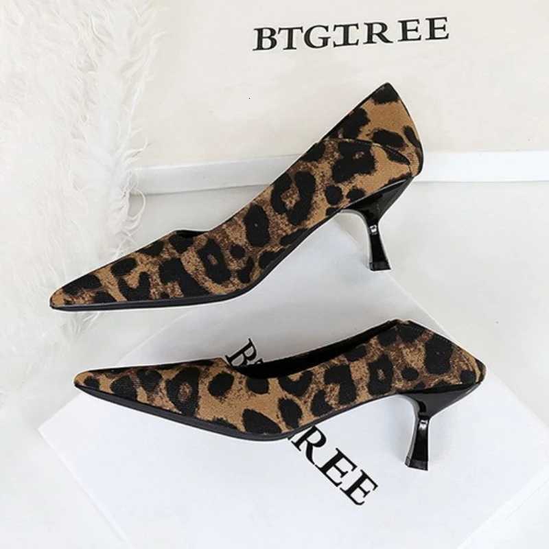 BIGTREE Women Low Heel Soft Leather 5cm Thin Heels Pumps Brown Black Elegant OL Office Pointy Toe SlipOn Null Comfortable Shoes W250910