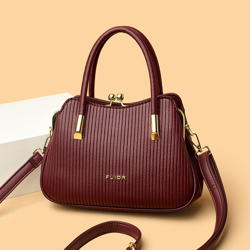 Elegant Lady's Designer Clutch Bag for Special Occasions High-Quality Craftsmanship