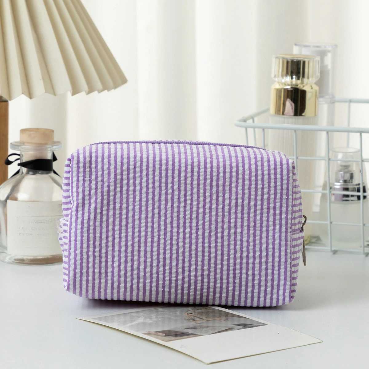 New Fashion Striped Women Cosmetic Bag Portable Zipper Makeup Travel Organizer Female Handbag Toiletry Pouch For GirlsXJ250910