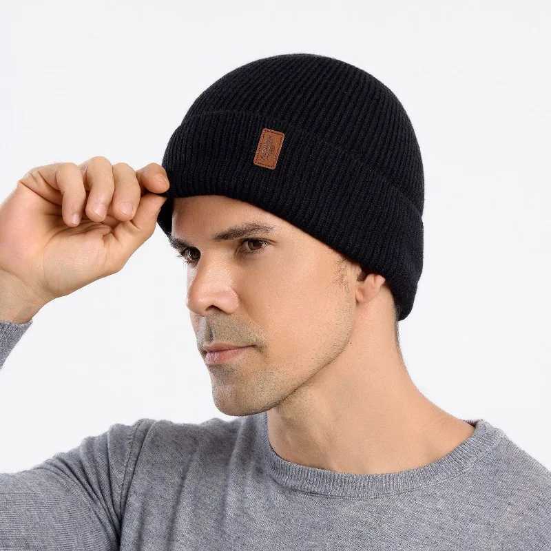 New Unisex Winter Hat Add Fece Warm Stylish Soft Beanie Hat For Men Wen Outdoor Thicken Ski Sports Knitted Hat G250910