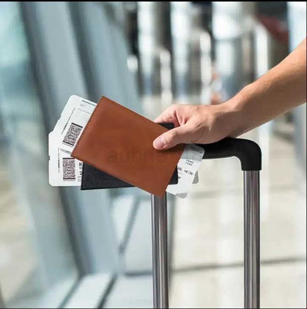 Wallet Passport Holder RFID Blocking Genuine Leather Materials 1 PieceZ250910