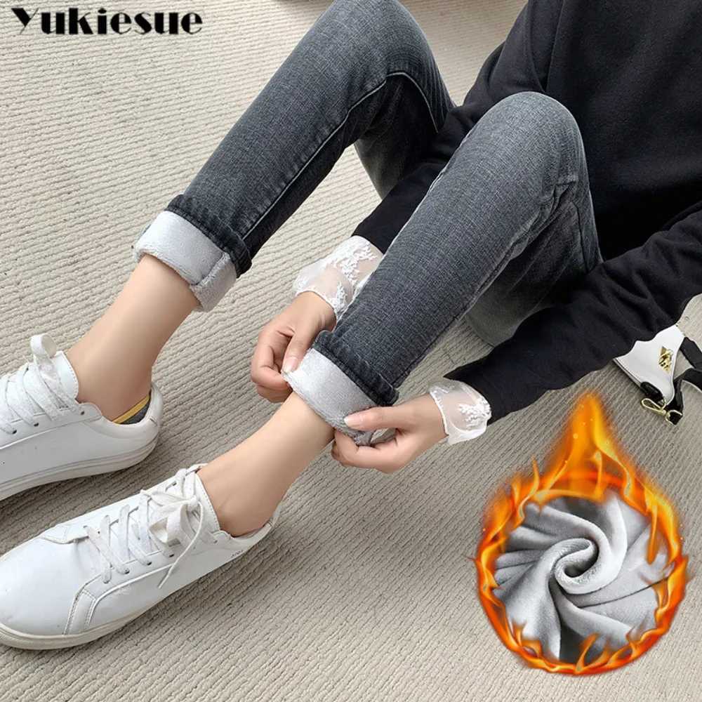 Winter Thick female Velvet Women High Waist Skinny Jeans Simple Fleece Warm Slim fit Stretch Ladies Casual Denim Pencil Pants Z250910
