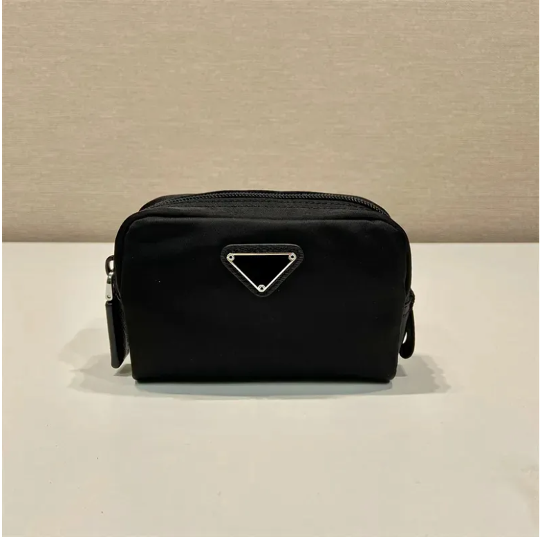 Re-Nylon Small Makeup Bag Designers Toiletry Wash Pouch Luxury Travel Cosmetic Bags Men Fashion Nylon Zipper Small Purse Make Up Bag