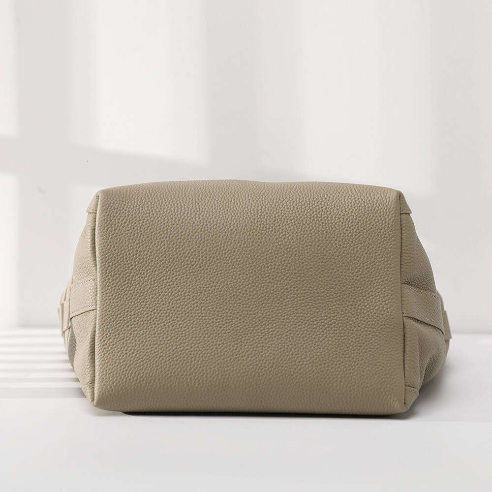 Designer Top Layer Cowhide Bucket For Women New Tote Bag With Braided Rope Soft Genuine Leather Lazy Style Underarm Bag Handbag