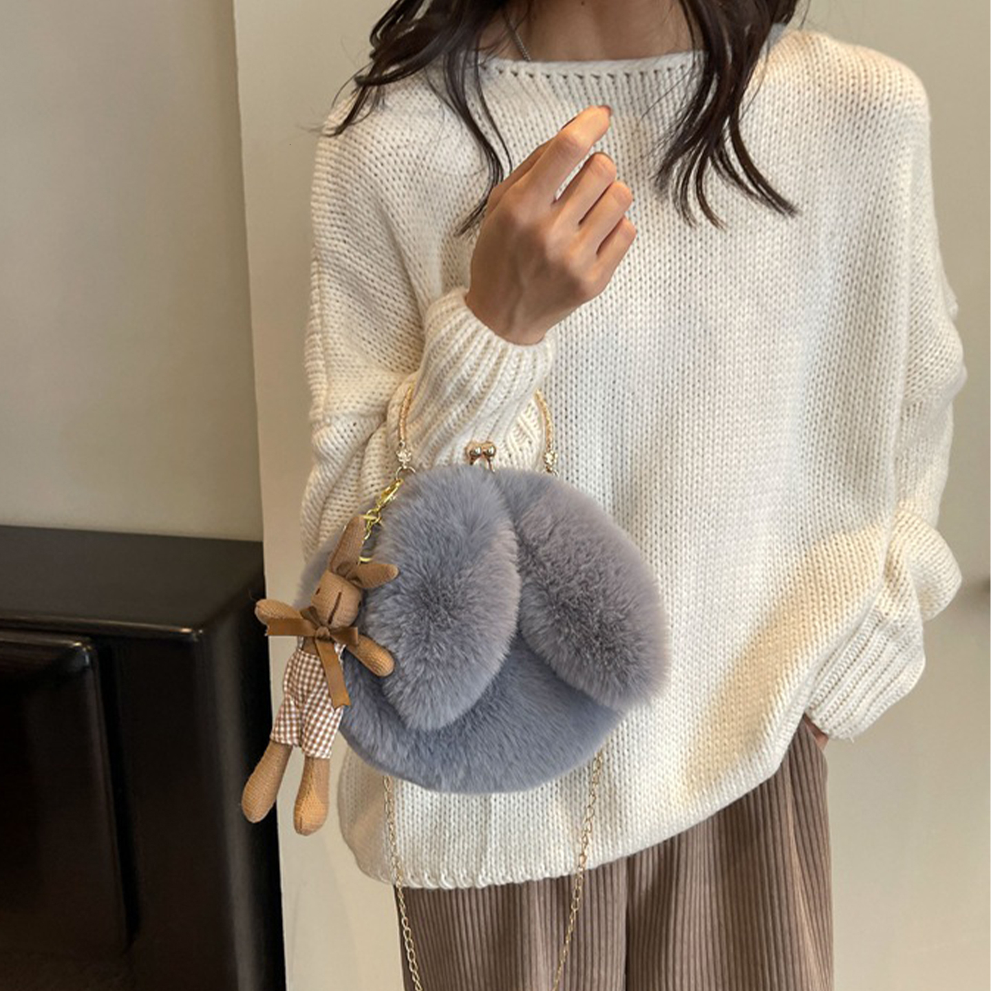 2025 autumn new fashionable plush bag versatile trend niche design handbag light bag luxury style women's shoulder bag designer bag