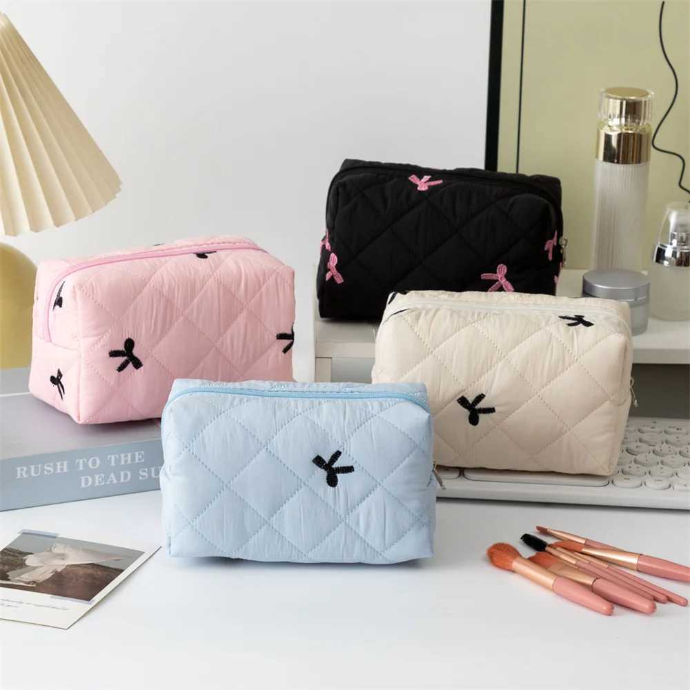Ladies Bow Makeup Bag for Women Embroidered Bowknot Travel Cosmetic Bags Large Capacity Handheld Makeup Toiletry Storage BagXJ250910