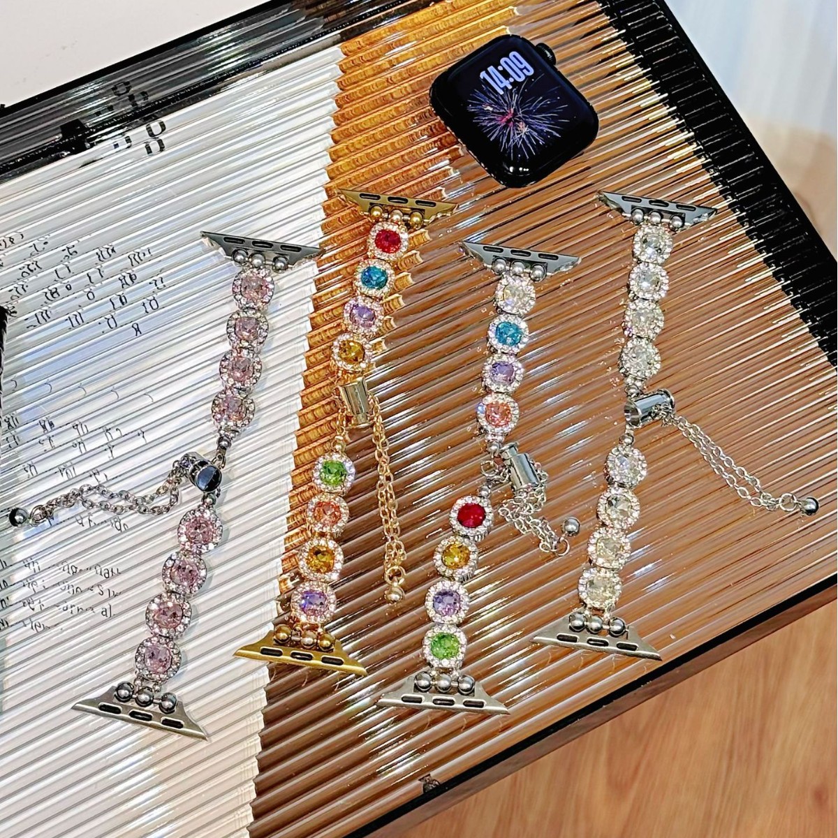 2025 Color Diamond Metal Chain Advanced Suitable for Apple Watch Strap Fashion 38mm 40mm 41mm 42mm 44mm 45mm iWatc Series Luxury Designer Golden Diamo