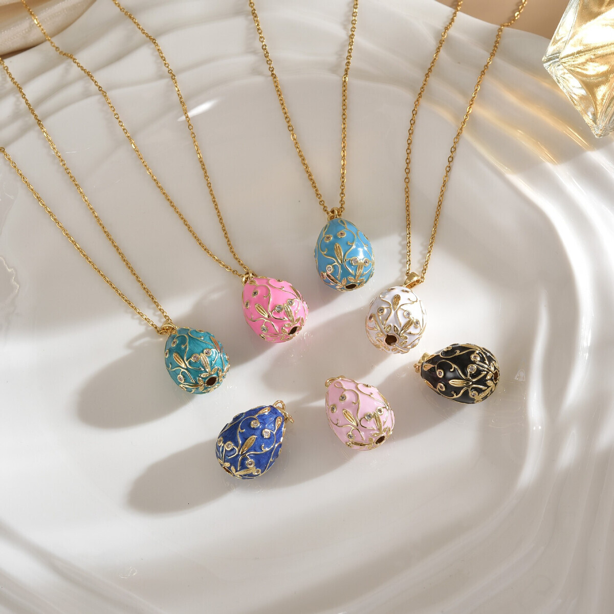 New Russian Easter Egg Drop Geometric Creative Pendant High-Color-Resistant Copper Plated Jewelry Temperament Versatile Necklace
