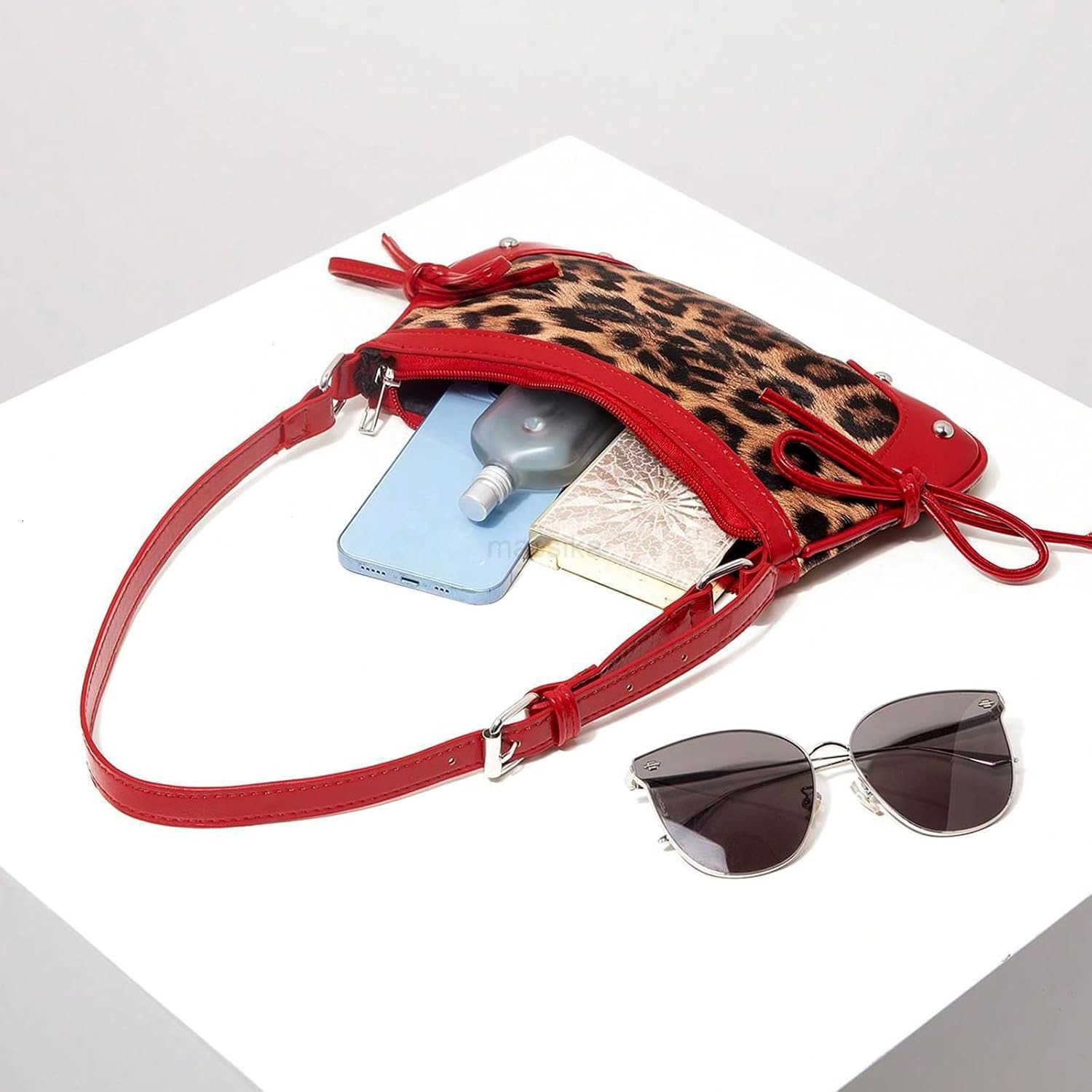 Fashionable Leopard Womens Crossbody Bag Shoulder Bag Clutch Purse Vintage Chic for Everyday and Formal Occasions Black M250910
