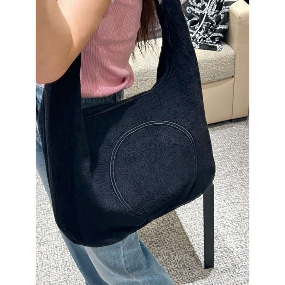 Best Seller Designer Bag 25M pink Beach Towel Material 3-In-1 Large Capacity Tote Versatile Underarm Bag Hobo