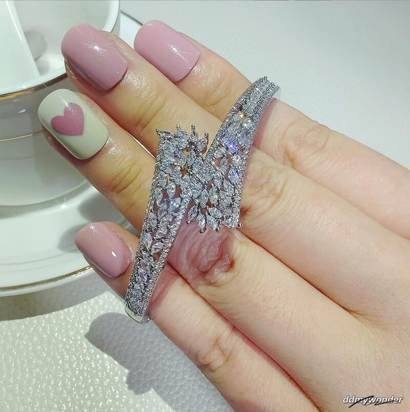 2024 Choucong Top Sell Open Bangle Jewelry Sterling Sier Fill Marquise Cut 5A Cubic Zircon Party Women Wedding Cross Bracelet Gift