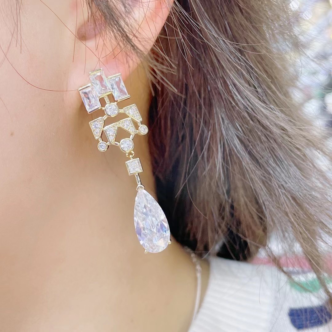 European Style Personality Geometric Zircon 3D Robot Shape Long Water Drop Earrings